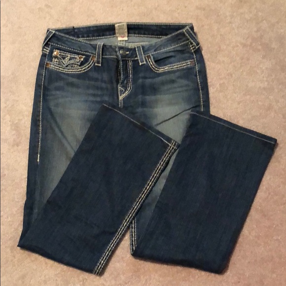 jeans with thick white stitching